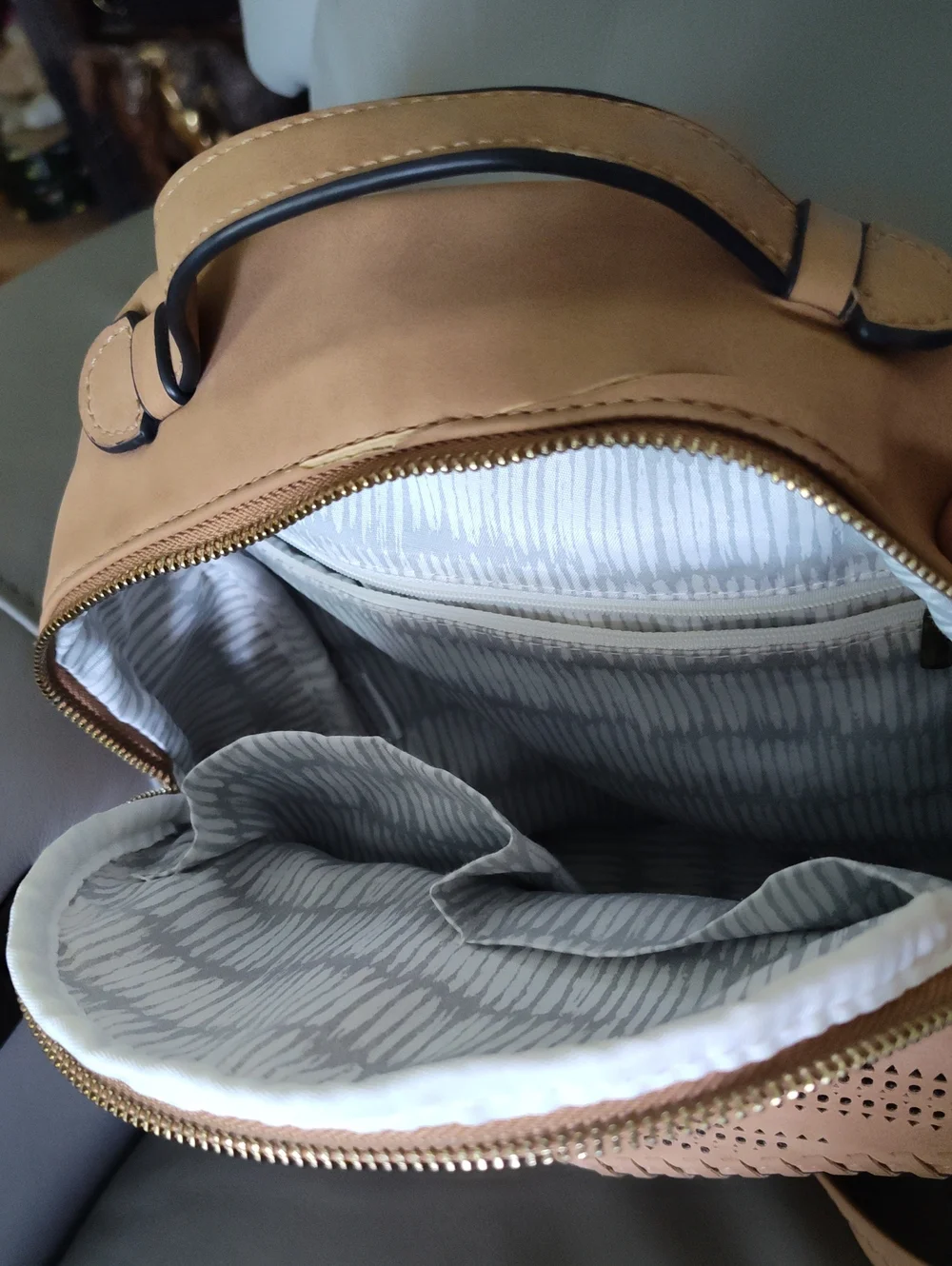 N/A stylish beige